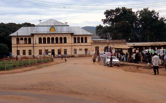 02_Bahnhof2